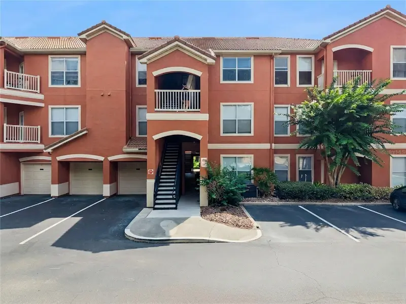 8813 Villa View Cir #308, FL