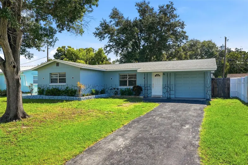8765 55th Way N, FL