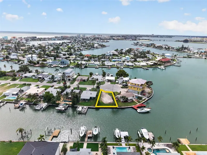643 Normandy Rd, FL