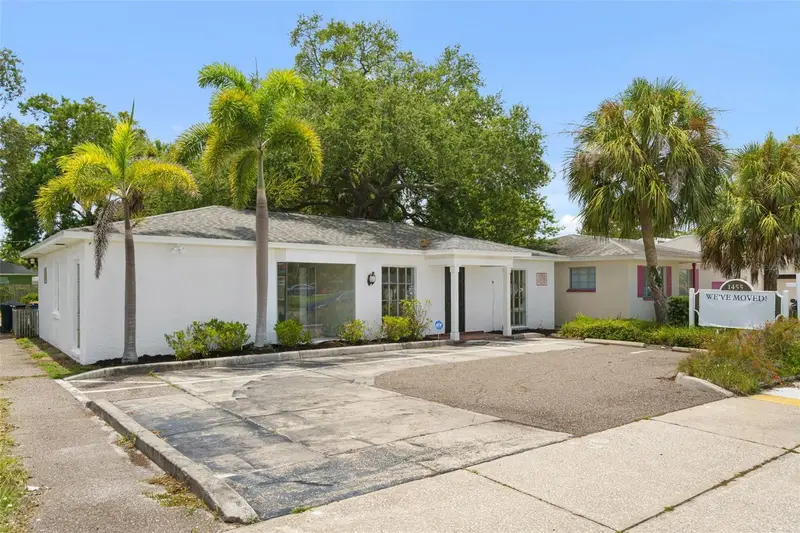 1455 Court St, FL