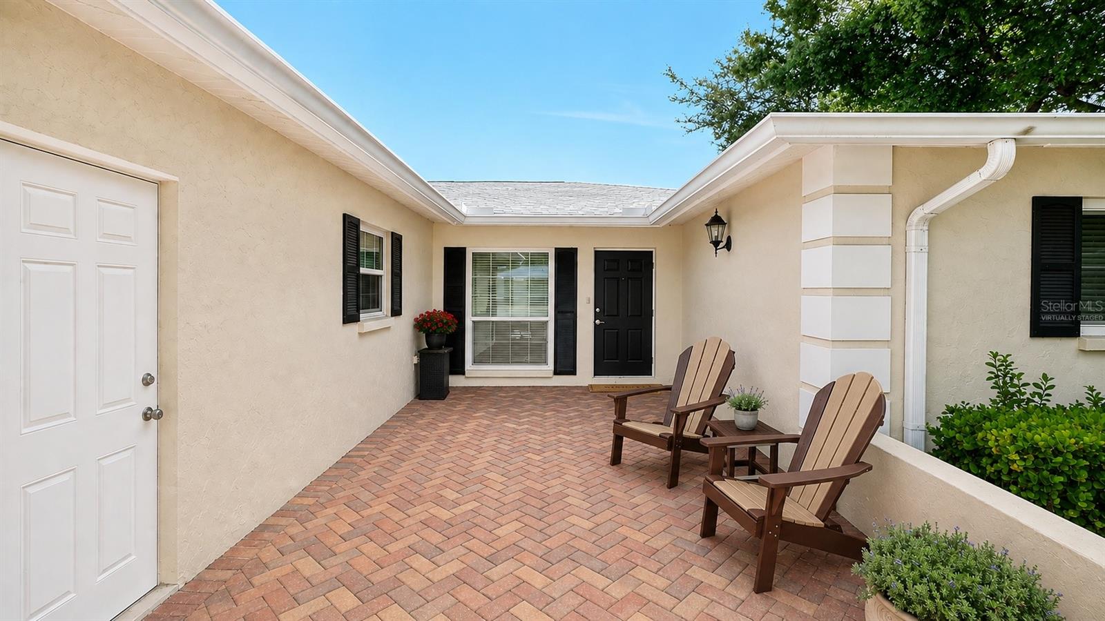 5621 Palm Aire Dr, FL