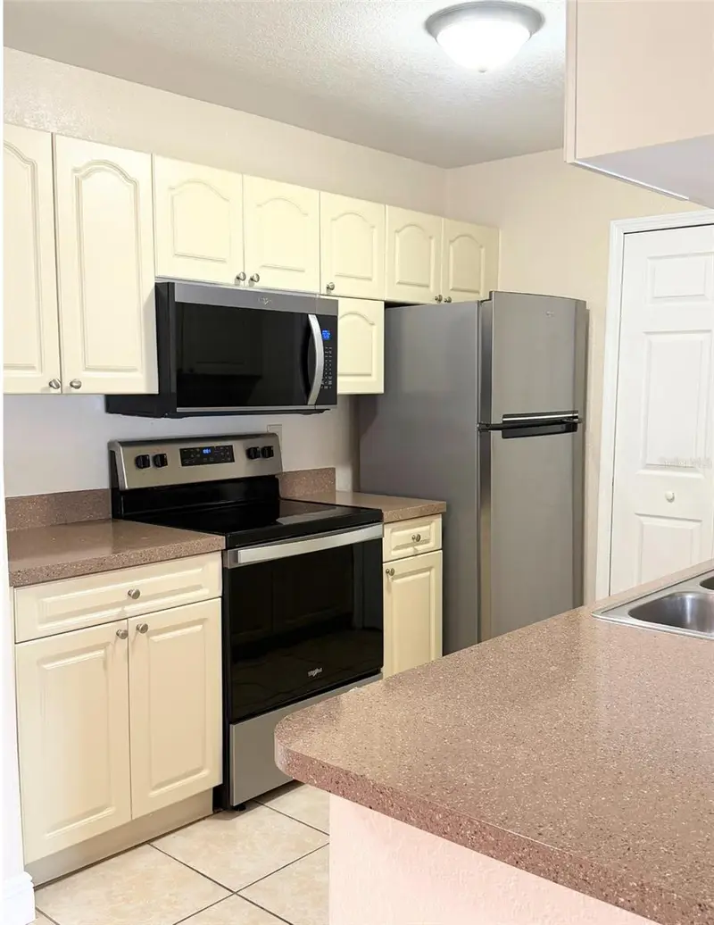 2550 N Alafaya Trl #6202, FL