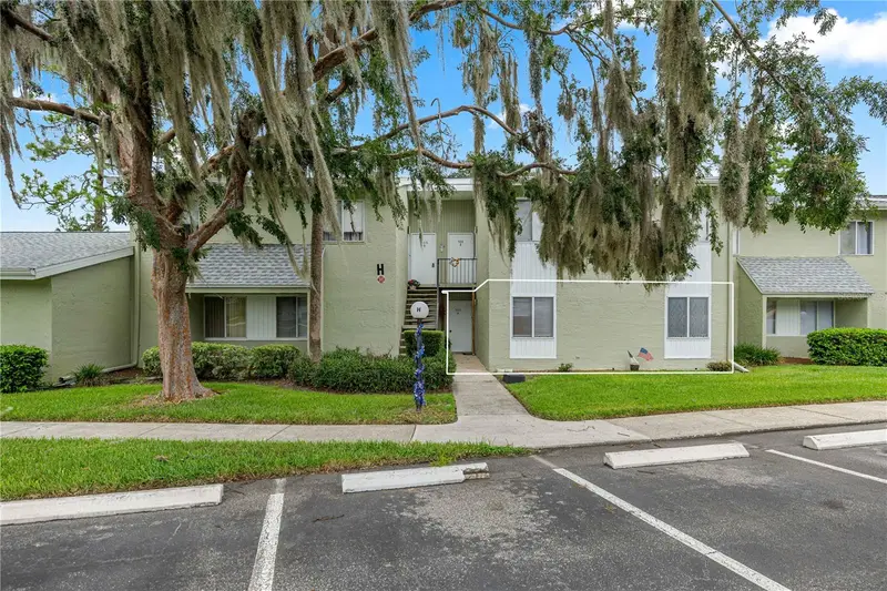 568 Fairways Cir #A, FL