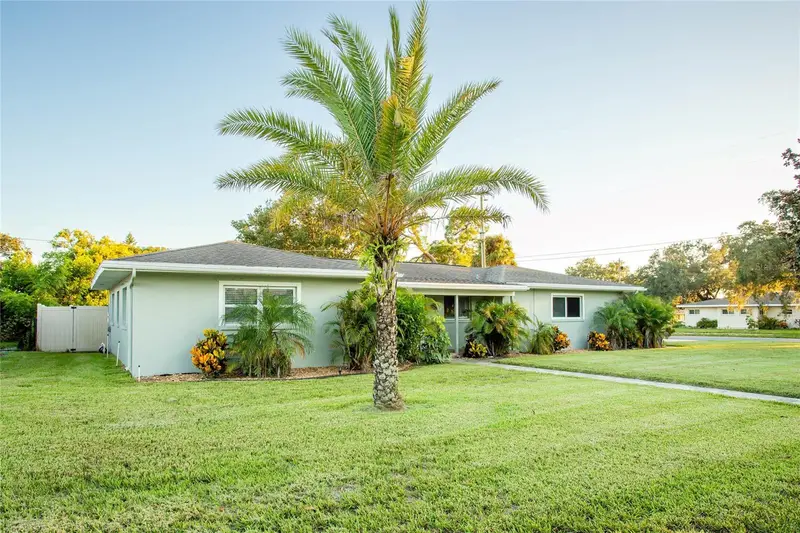 2001 Magnolia Dr, FL
