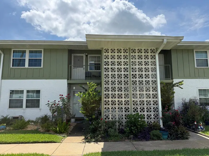 840 Center Ave #100, FL