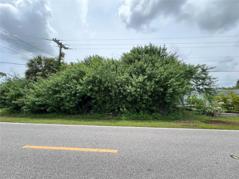 570 W Tarpon Blvd Nw, FL