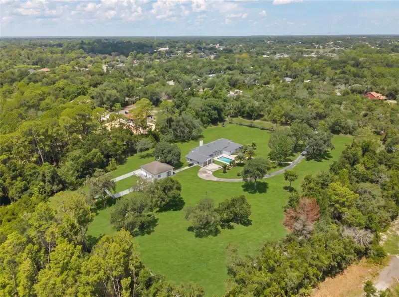 1 Cunningham Ln, FL