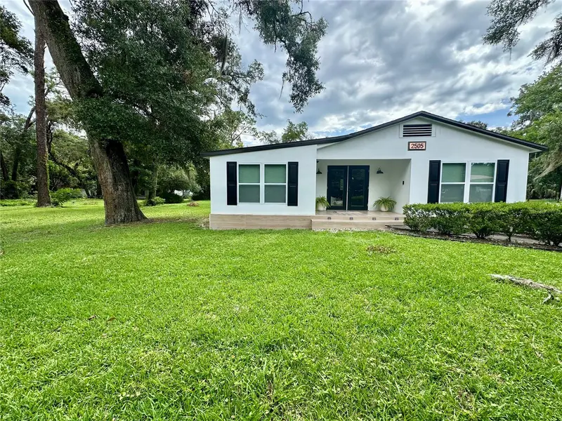 2505 Ne 13th Ave, FL