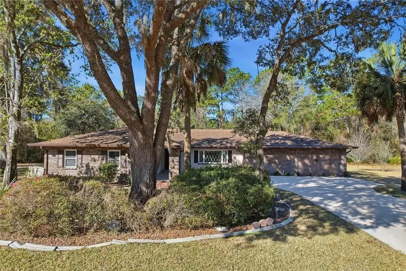 36 Pine Dr, FL