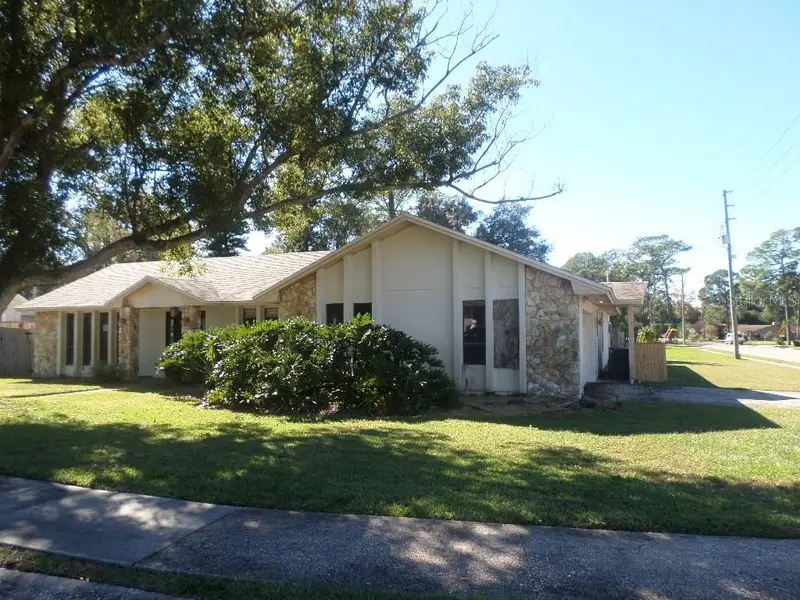 210 Banbury Ct, FL