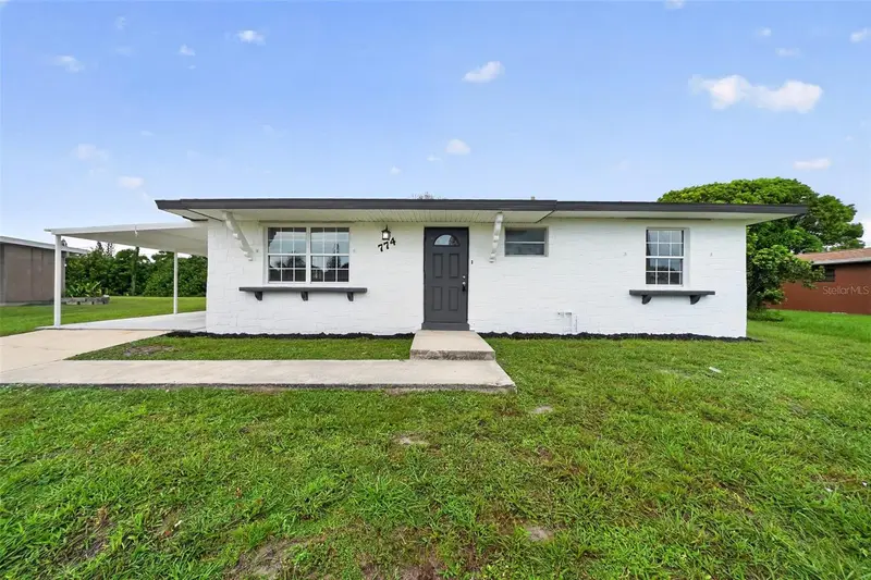774 Hampton Dr Ne, FL