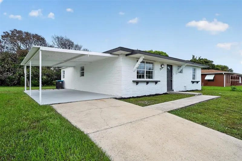 774 Hampton Dr Ne, FL