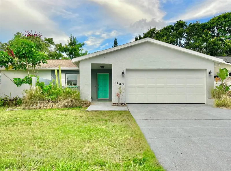 1237 Lotus Path, FL