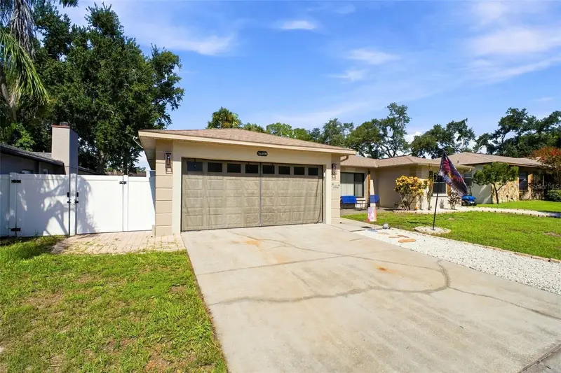 1830 Willow Oak Dr W, FL
