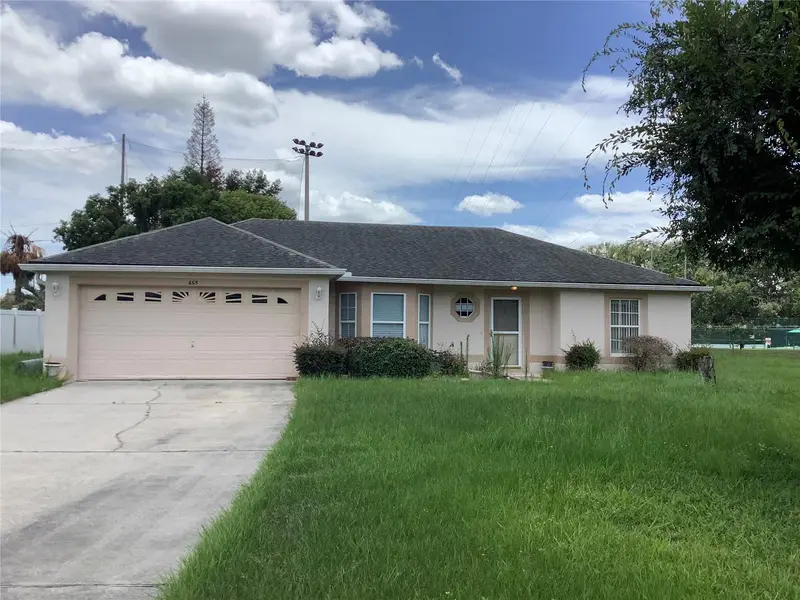 665 Stevelynn Cir, FL