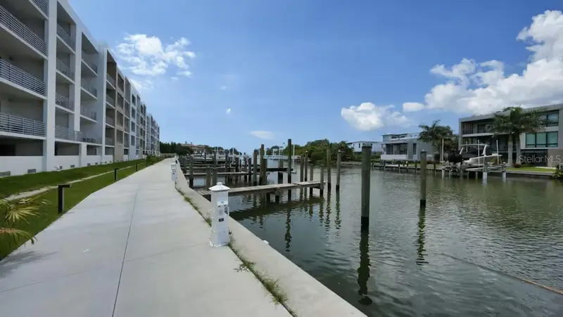 1709 N Tamiami Trl #220, FL