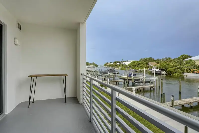 1709 N Tamiami Trl #220, FL