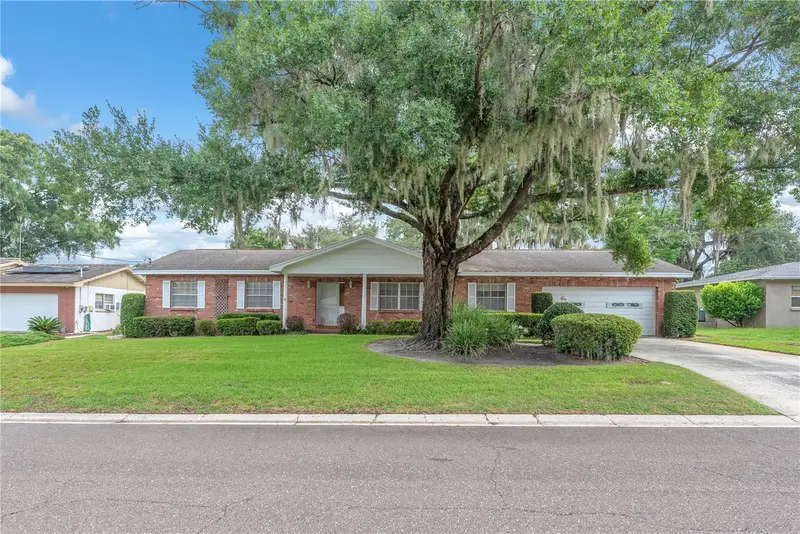 110 Ashbrook Dr, FL