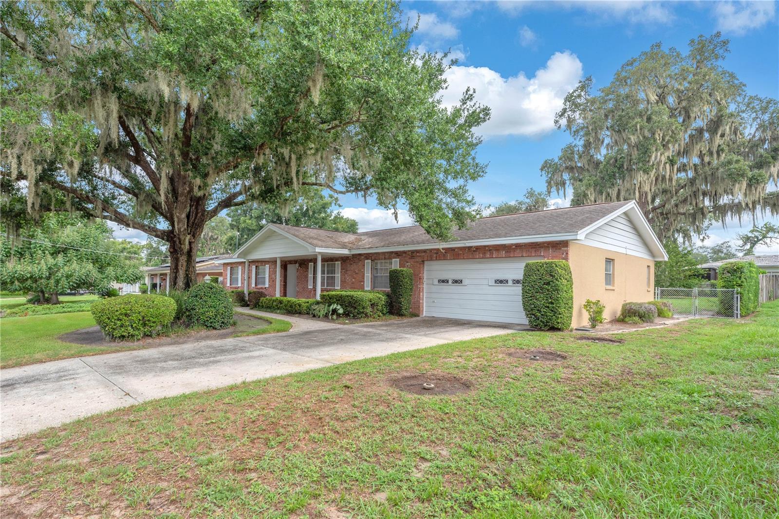 110 Ashbrook Dr, FL