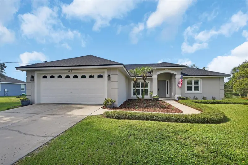 523 Konomac Lake Dr, FL