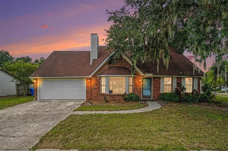 736 Sandy Creek Dr, FL