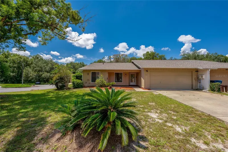 1040 W Village Green Rd, FL