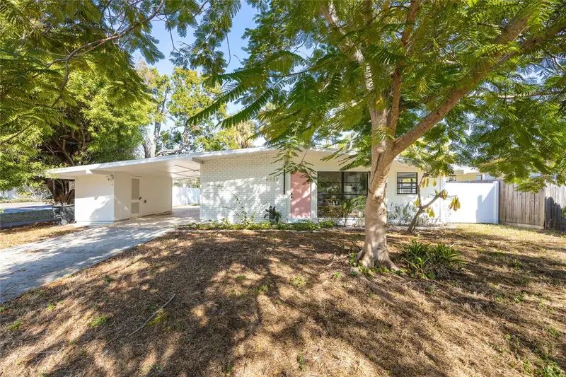 4735 W Wisconsin Ave, FL