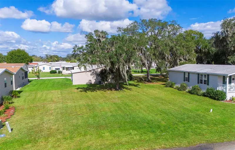 Lot 20 Blk D Stratford Ct, FL