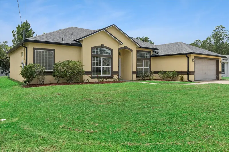 43 Raemoor Dr, FL