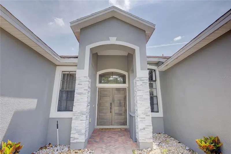 2407 Foliage Oak Ter, FL