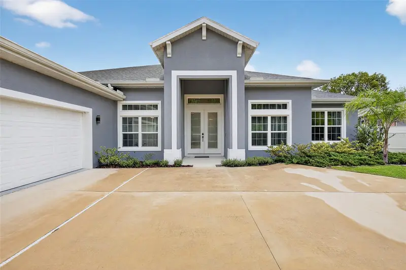 46 Furness Pl, FL