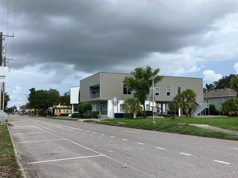 2011 W Platt St, FL