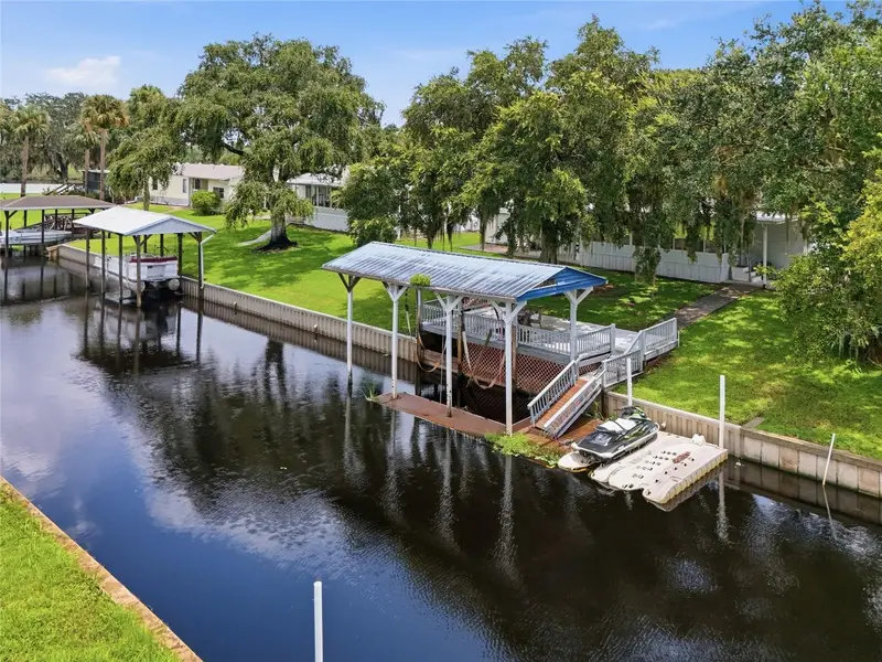 2086 Starboard Dr, FL