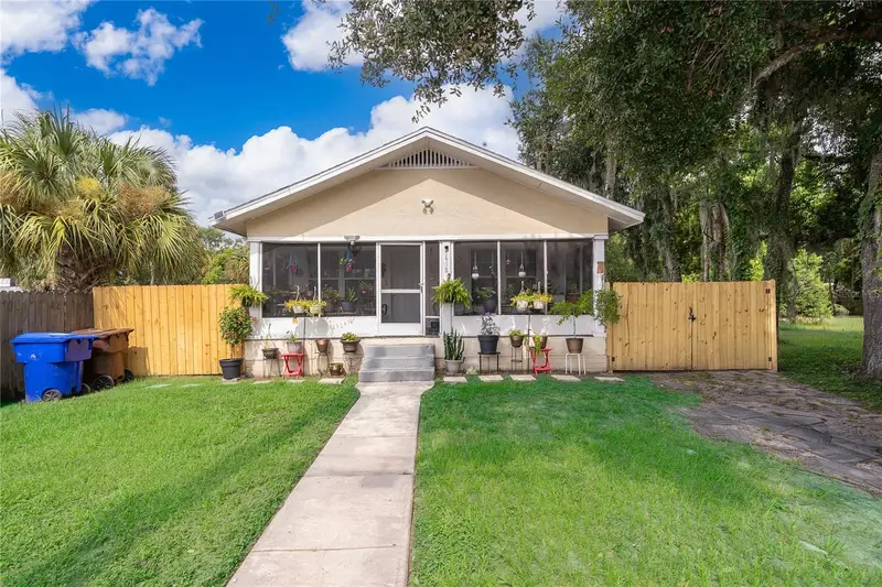 1418 Bay St, FL