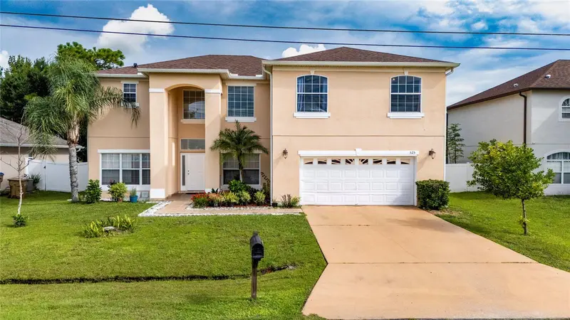 525 Viceroy Ct, FL