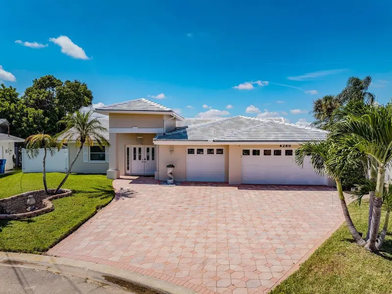 4280 13th Ln Ne, FL