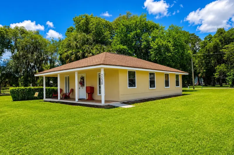 7230 Se Us Highway 301, FL