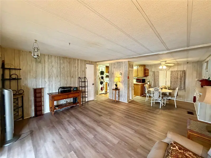 5301 Algeria Ct, FL