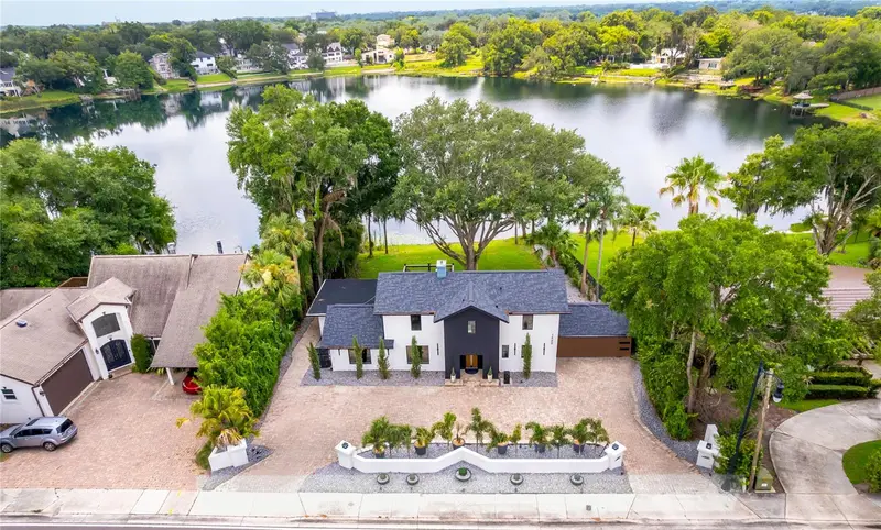 Park Avenue Corridor listing