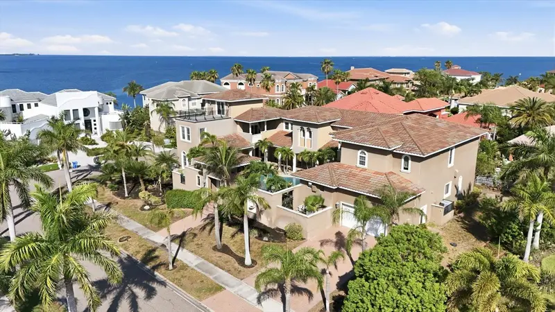 1304 Jumana Loop, FL
