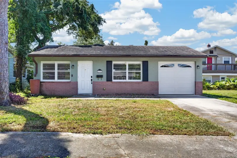 2138 7th Ave N, FL