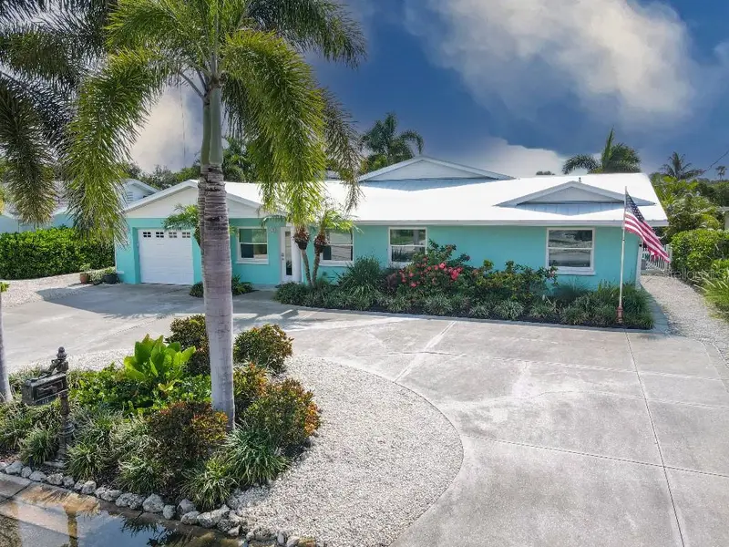 810 25th Ave W, FL