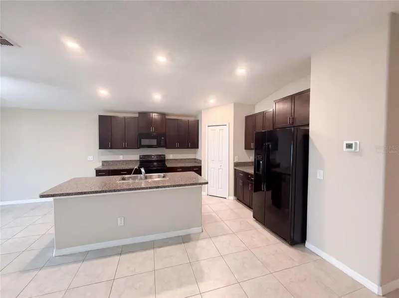 39693 Harvest Creek Ln, FL