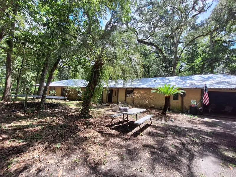 11304 Royal Dr, FL