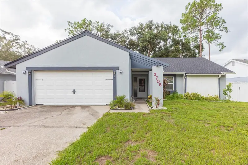 2705 Lakeville Dr, FL