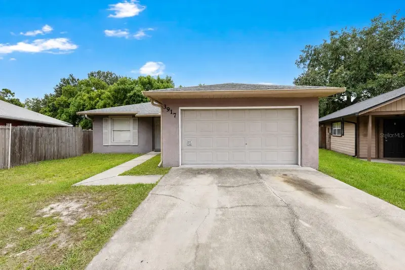 3917 Natchez Trace Dr, FL