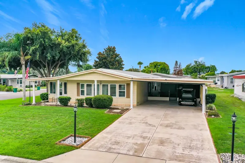 1690 Nassau Cir, FL