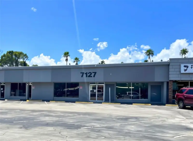 7127 Us Highway 19, FL