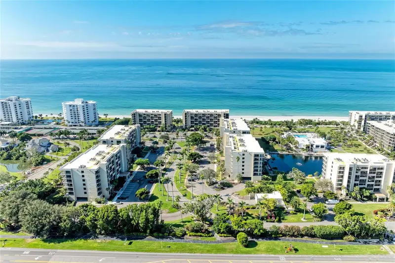 Longboat Key pending