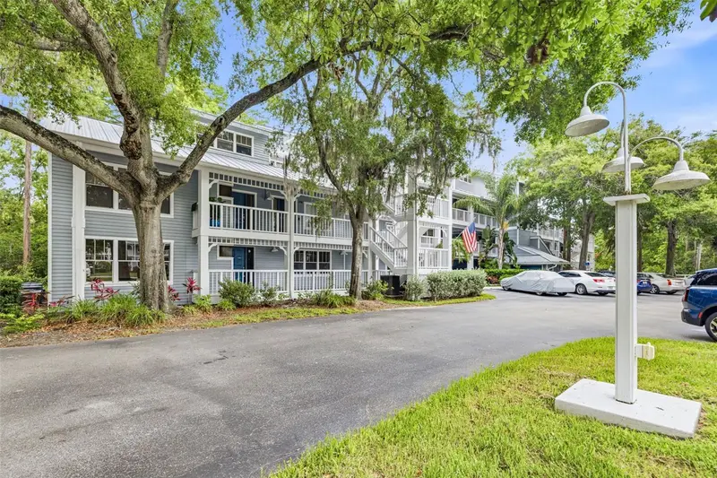 2533 Dolly Bay Dr #105, FL